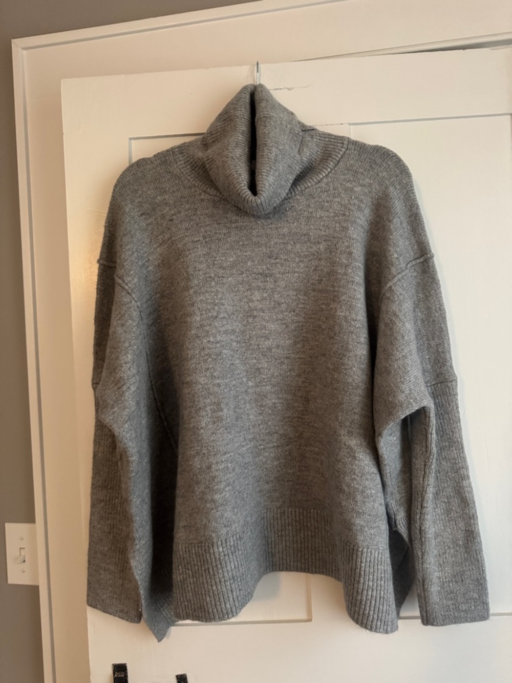 GAP Heather Gray Turtleneck Sweater